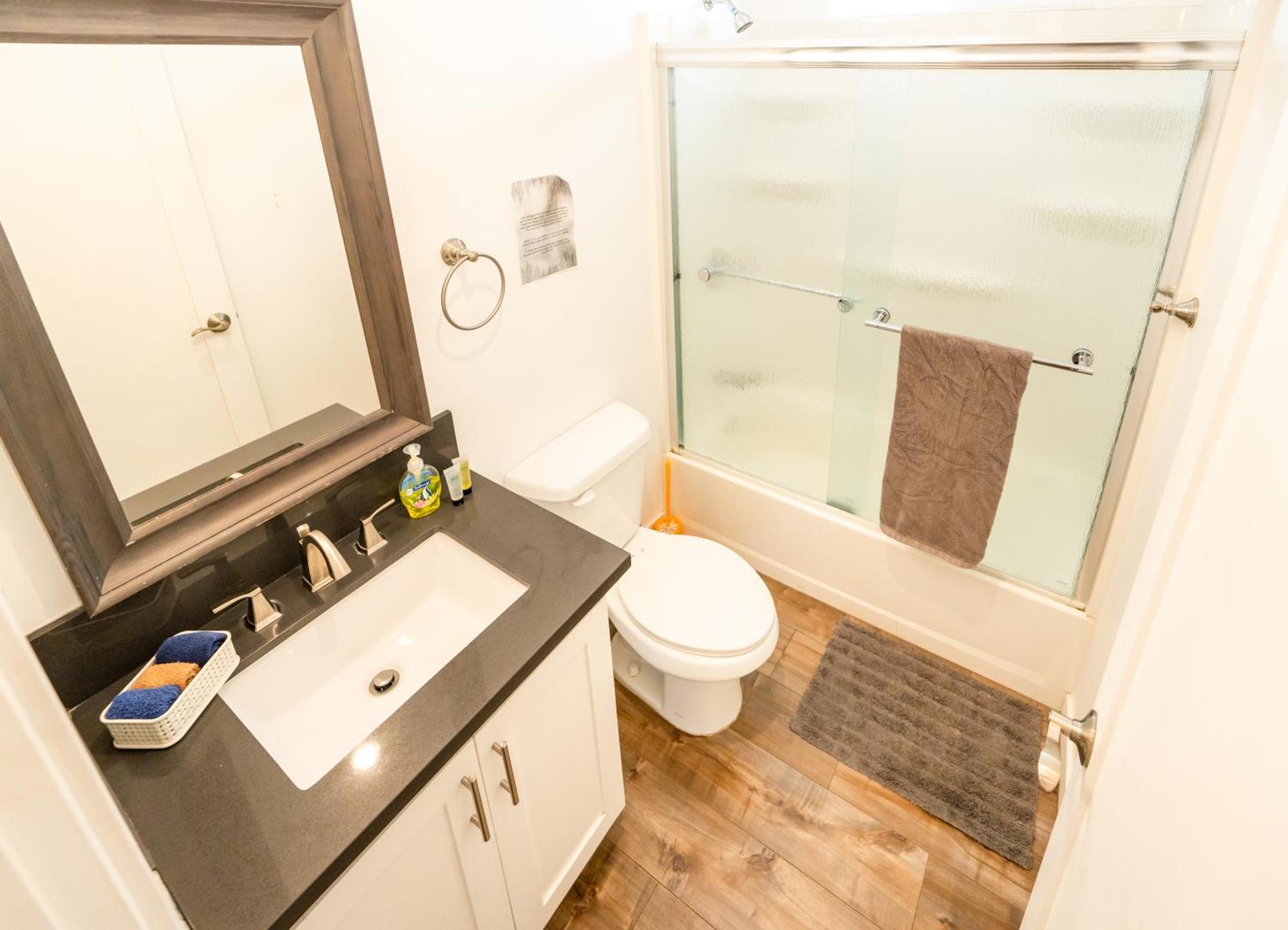 Lux Modern 1-bedroom 1-bathroom In Koreatown Area * Los Angeles